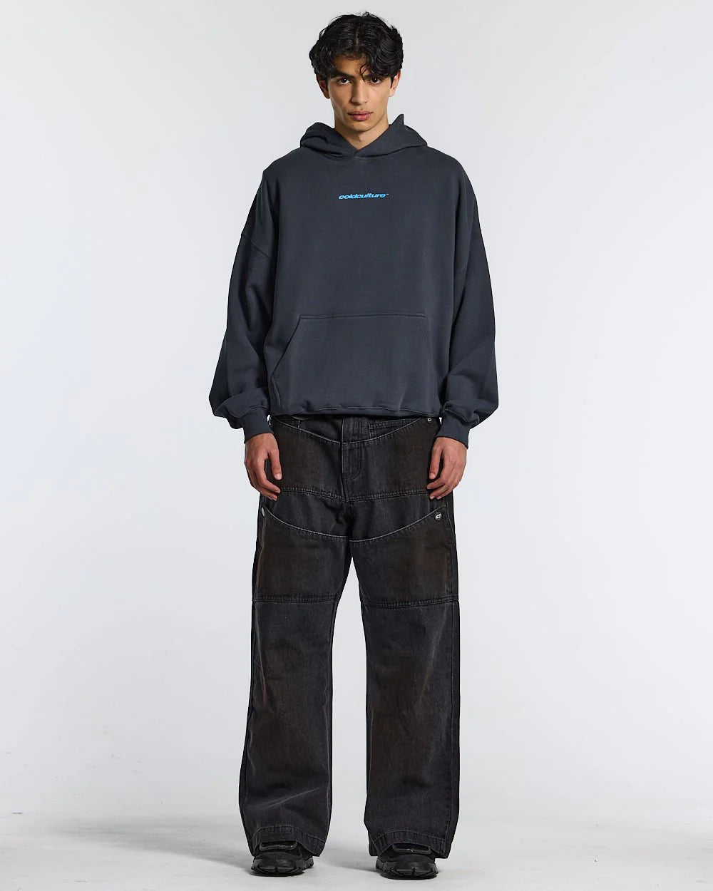 MOVING HOODIE CHARCOAL GREY