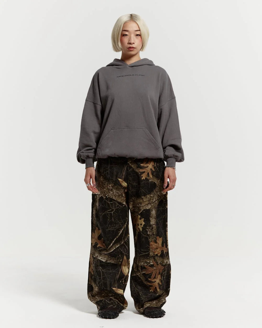 V1 CARPENTER PANTS REALTREE BLACK
